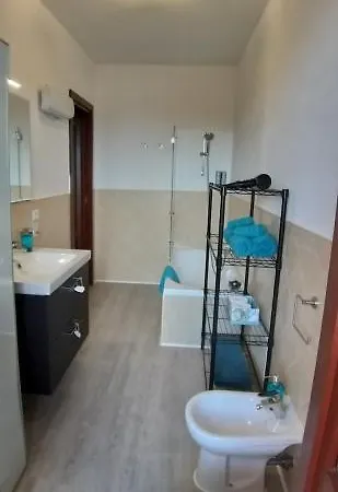 Casa Rosy - Stanza Privata Con Bagno Esclusivo E Parcheggio Gratuito Pansiyon