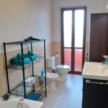 Casa Rosy - Stanza Privata Con Bagno Esclusivo E Parcheggio Gratuito Pansiyon Porto Torres