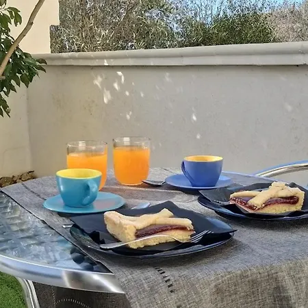 Casa Rosy - Stanza Privata Con Bagno Esclusivo E Parcheggio Gratuito Homestay