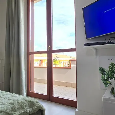 Homestay Casa Rosy - Stanza Privata Con Bagno Esclusivo E Parcheggio Gratuito Porto Torres