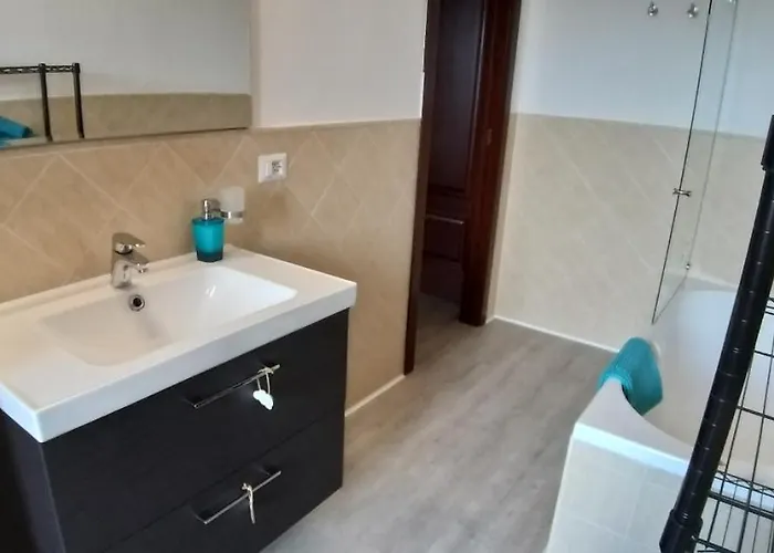 Casa Rosy - Stanza Privata Con Bagno Esclusivo E Parcheggio Gratuito Porto Torres