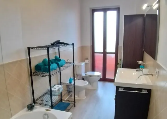 Casa Rosy - Stanza Privata Con Bagno Esclusivo E Parcheggio Gratuito Alloggio in famiglia Porto Torres